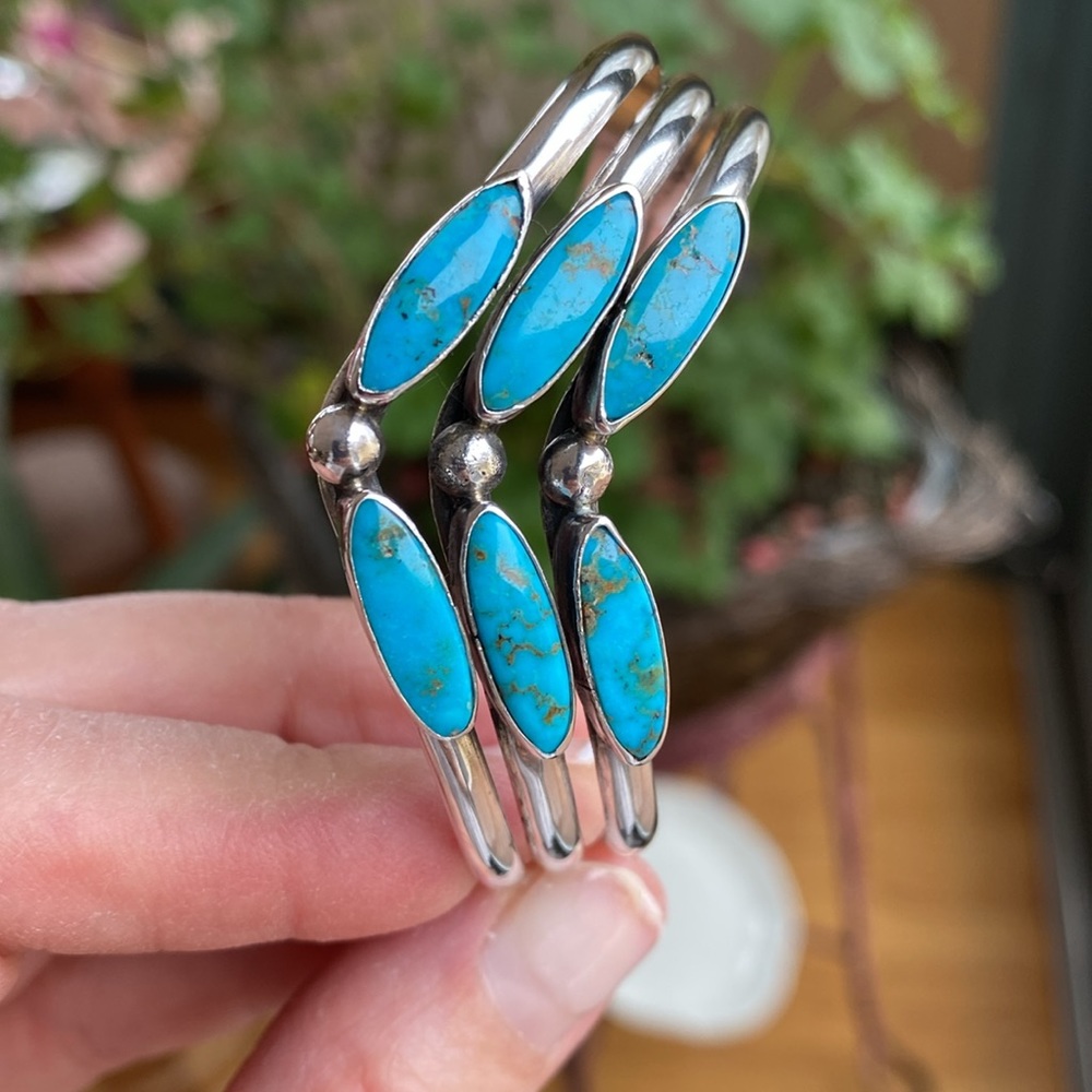 Vintage Native American sterling silver and turquoise bracelet - Picture 2 of 4